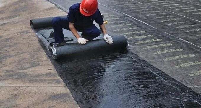 Thi công chống thấm bằng màng khò nóng tại Long Biên