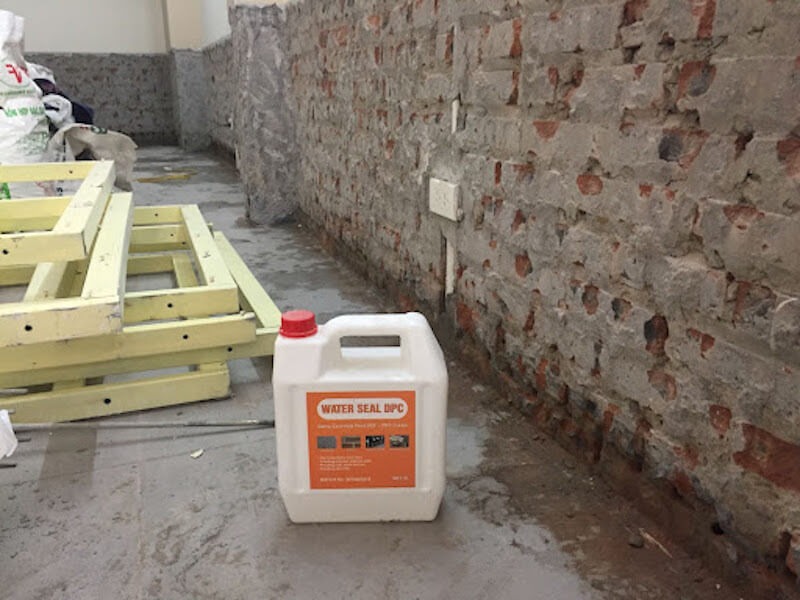 Vật liệu chống thấm chân tường chính hãng được Xuyên Việt Group sử dụng