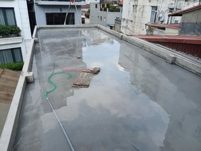 Ngâm thử nước trước khi bàn giao công trình cho khách hàng tại Hà Nội