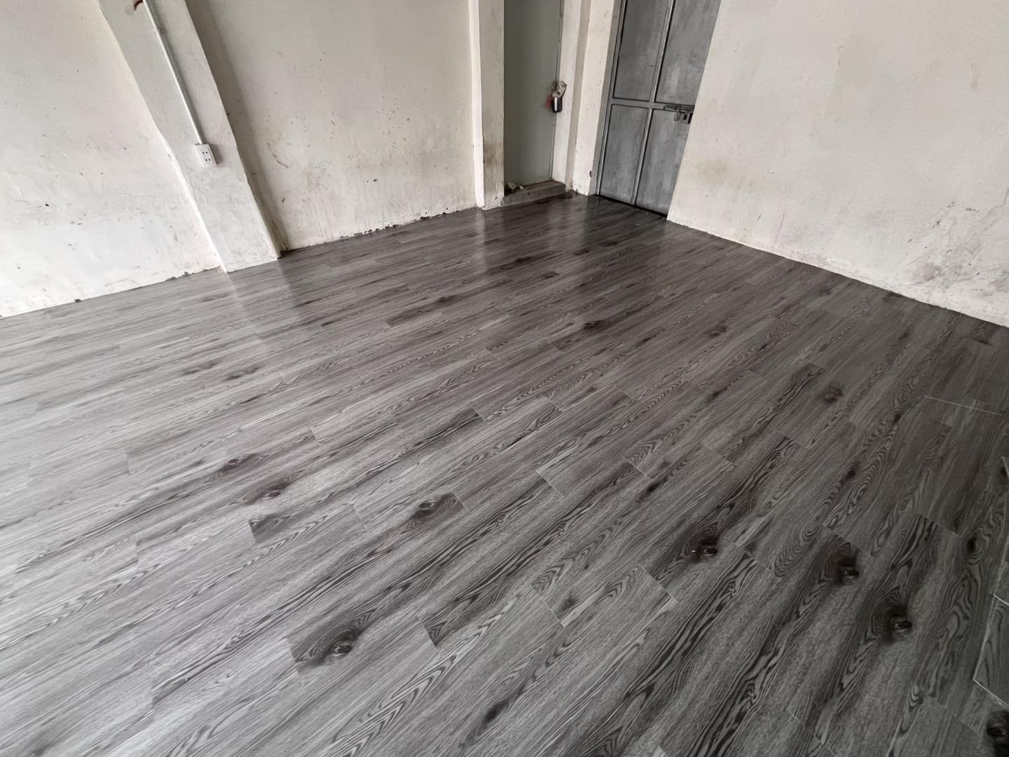 Mẫu sàn nhựa giả gỗ chống trầy xước cho nhà ở