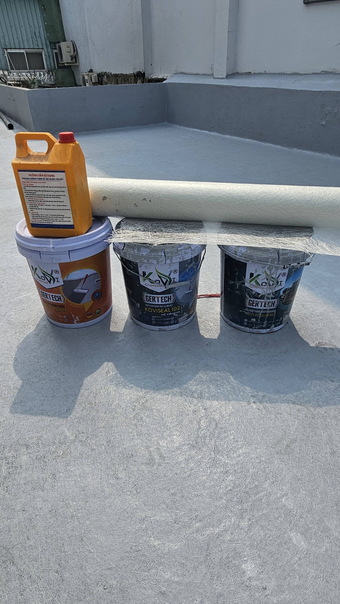 Chống thấm xi măng – polymer kết hợp với lưới sợi thủy tinh chính hãng tại Hà Nam