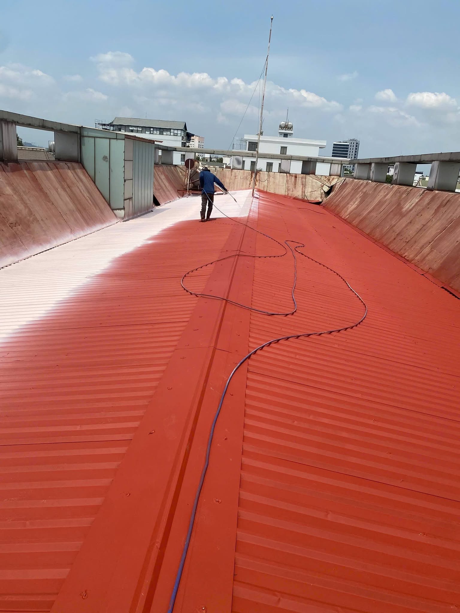 Vật tư chống nóng mái tôn chính hãng độ bền cao tại Hà Đông