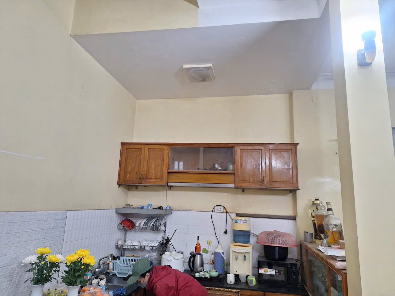 Thi công chống thấm tường nhà tại Hoàn Kiếm kết hợp xử lý triệt để mảng tường ẩm mốc lâu năm