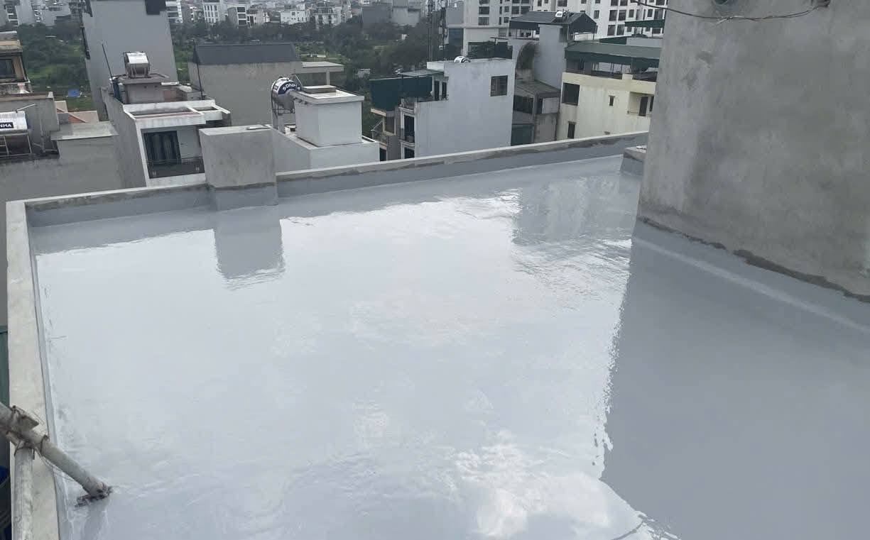 Thi công chống thấm sàn mái bê tông vào ngày nắng ráo, tránh mưa tại Bà Rịa Vũng Tàu